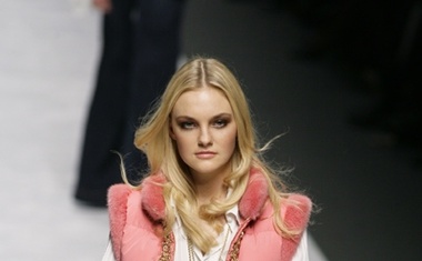 Model: Caroline Trentini