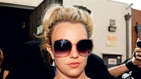 Britney Spears v napovedniku za VMA 2008