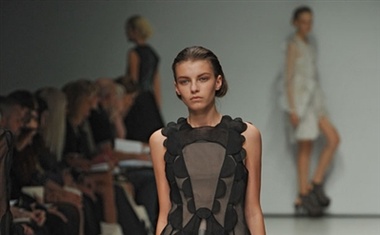 Christopher Kane, pomlad-poletje 2009