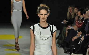 Giles Deacon, pomlad-poletje 2009