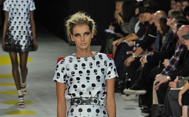 Giles Deacon, pomlad-poletje 2009