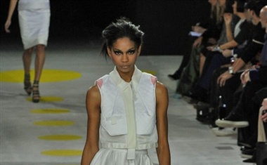 Giles Deacon, pomlad-poletje 2009