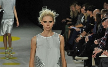 Giles Deacon, pomlad-poletje 2009