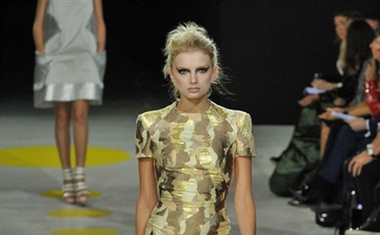 Giles Deacon, pomlad-poletje 2009