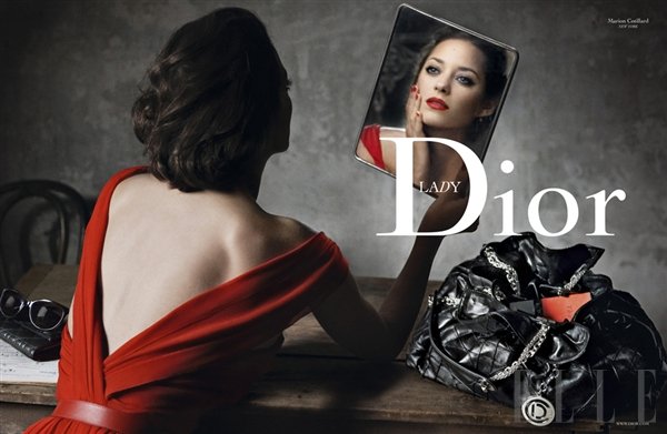 Lady Red (foto: Fotografija Dior, promocijsko gradivo)