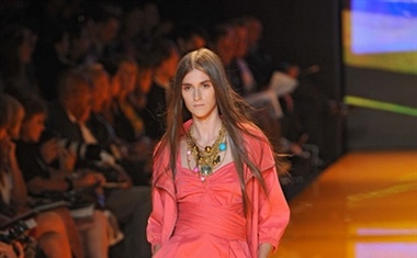 DKNY, pomlad-poletje 2009