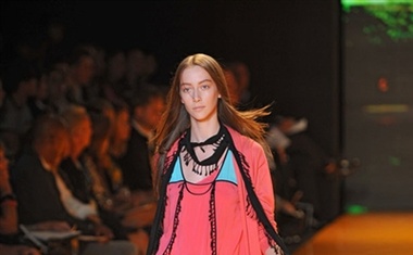 DKNY, pomlad-poletje 2009