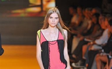 DKNY, pomlad-poletje 2009