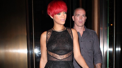 Rdečelasa Rihanna