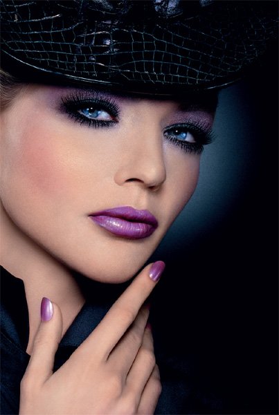 Christian Dior: škrlatna kraljica barv (foto: Fotografija promocijsko gradivo)