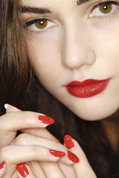 Preprosti lepotni triki – šminka (foto: Fotografija Imaxtree)