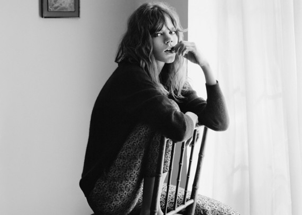 Foto in video: Freja Beha za Zaro (foto: Zara)