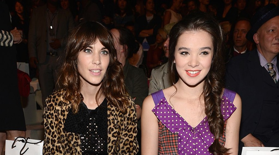 V družbi Hailee Steinfeld na reviji Marc Jacobs, New York (foto: Getty)