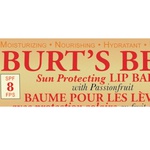 Balzam za ustnice  Burt's Bees (foto: Imaxtree, arhiv Elle, promocijsko gradivo)