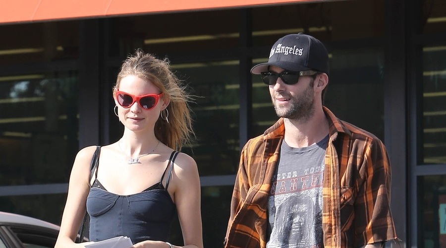 Adam Levine zaprosil "angelsko" Behati (foto: Profimedia)