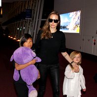 Foto: Družina Jolie-Pitt prispela v Tokio (foto: Profimedia)