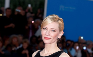 Cate Blanchett v Deauvillu: Armani in Dior