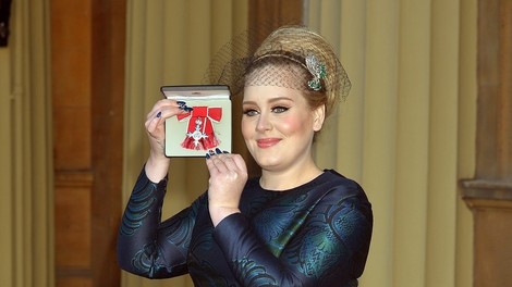 Foto: Adele pri princu Charlesu