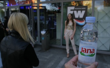 Družabna kronika s torkove večerne revije Fashion Week Aquafresh