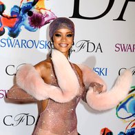 Foto: Rihanna, izzivalna modna ikona (foto: Profimedia)