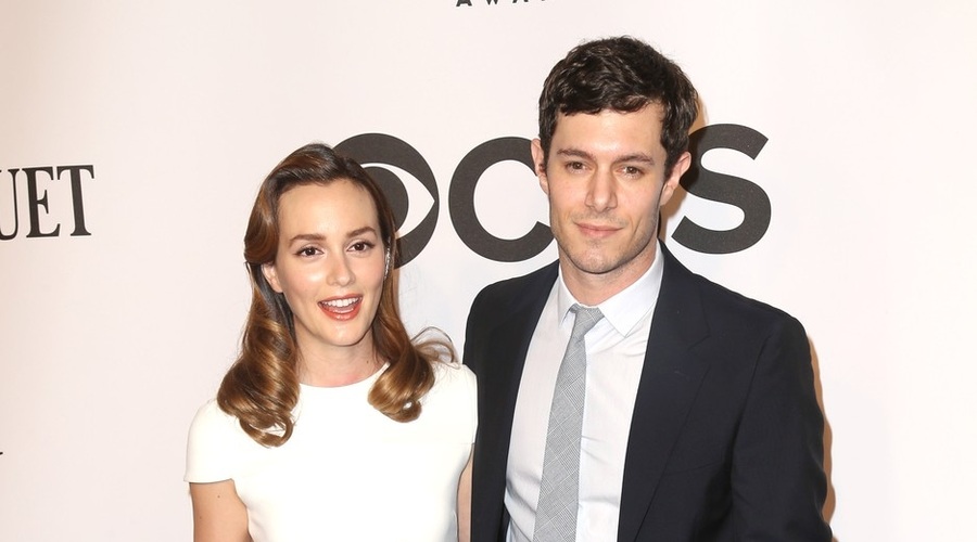 Leighton Meester (v obleki Antonio Berardi) in Adam Brody (foto: Profimedia)