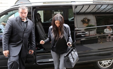 Foto: Pariški "šoping" Kim Kardashian pri Valentinu