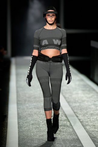 Kolekcija Alexander Wang x H&M prvič na modni brvi v New Yorku (foto: promocijsko gradivo)