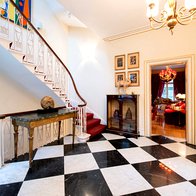 Pokukajte v londonsko rezidenco Giannija Versaceja (foto: profimedia)