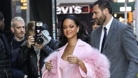 Rihanna po novem za Dior