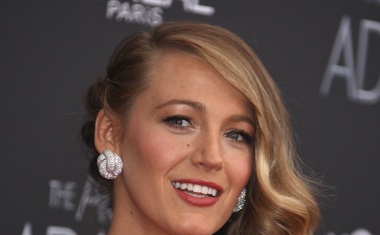 Blake Lively v opravi za 5 milijonov dolarjev