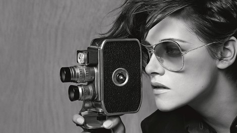 Chanelova muza Kristen Stewart s svežo kolekcijo očal za pomlad-poletje 2015