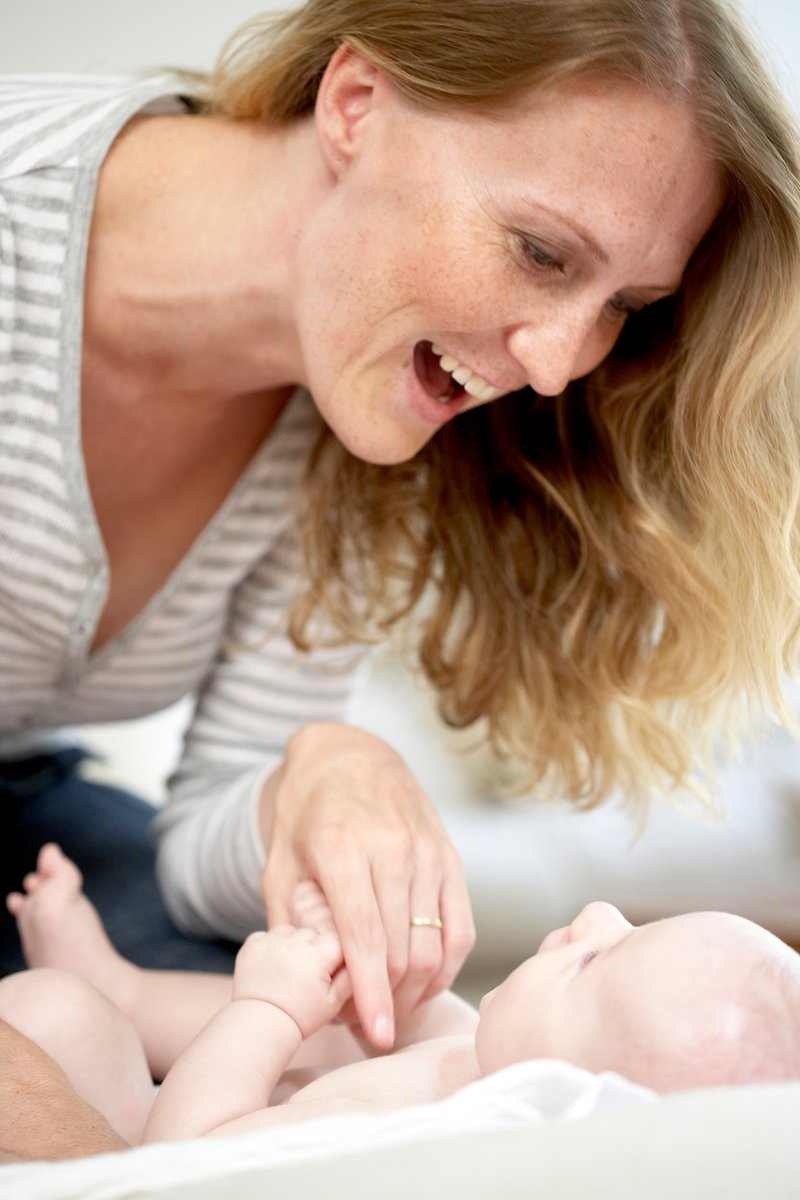 P & G v sodelovanju s Hoferjem pomaga materinskim domovom in varnim hišam (foto: profimedia)