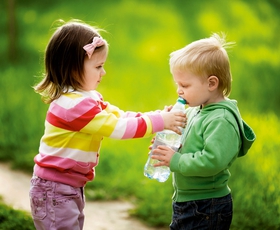 Otroci in njihova potreba po pitju vode