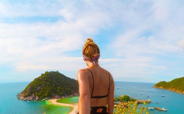 FOTO: Par, ki je s svojimi dopustniškimi fotografijami obnorel Instagram