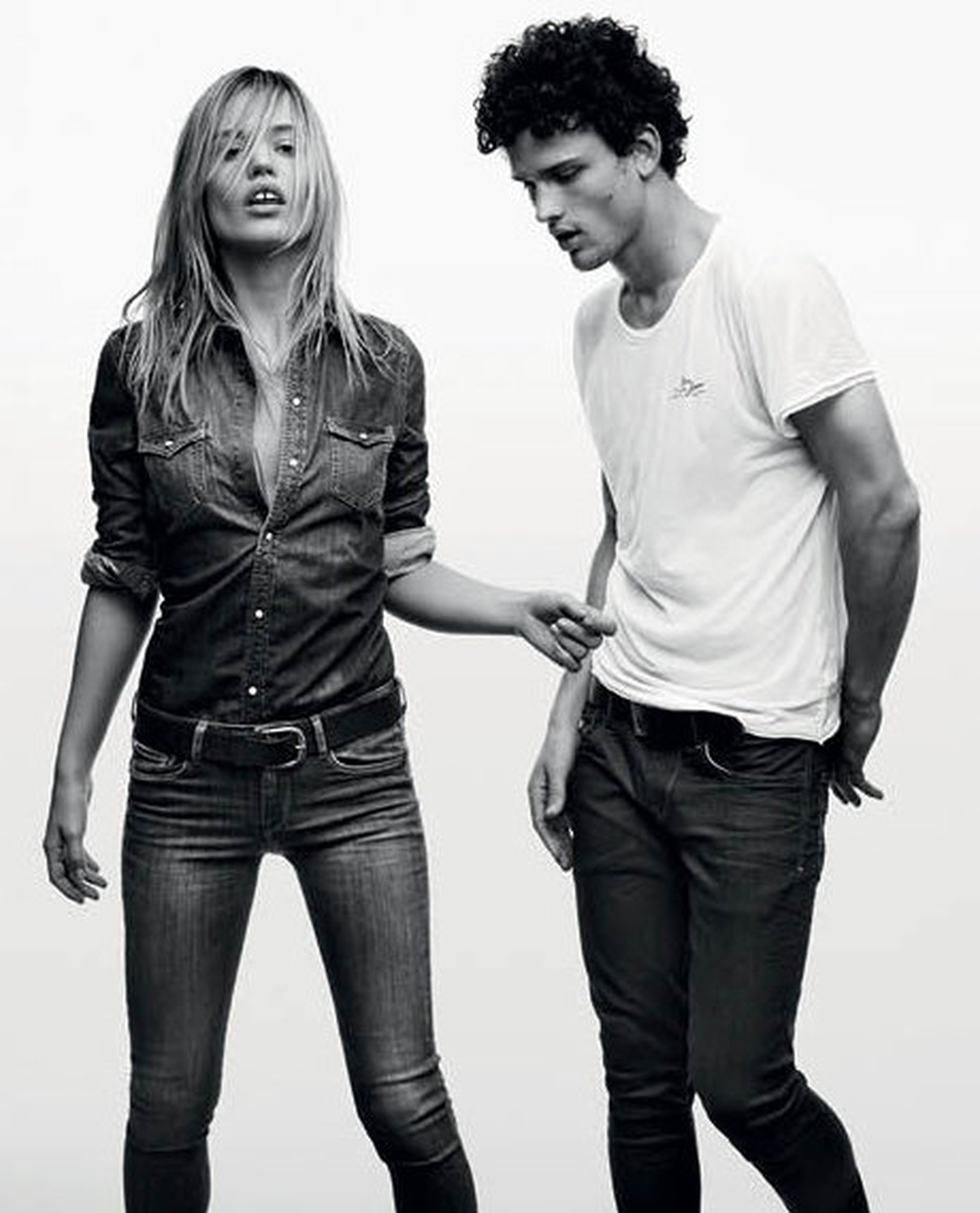 Si lahko oblečete kavbojke brez pomoči rok? Ta petek Pepe Jeans izziv! (foto: Pepe Jeans)