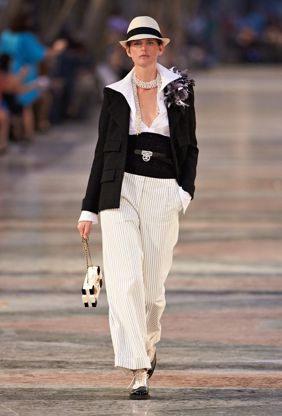 FOTO: Karl Lagerfeld je na Kubi predstavil Chanel 2016/17 Cruise kolekcijo