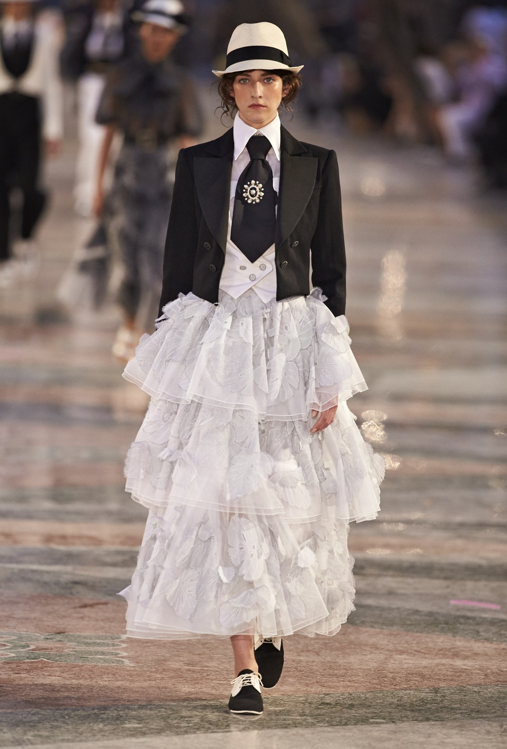 FOTO: Karl Lagerfeld je na Kubi predstavil Chanel 2016/17 Cruise kolekcijo