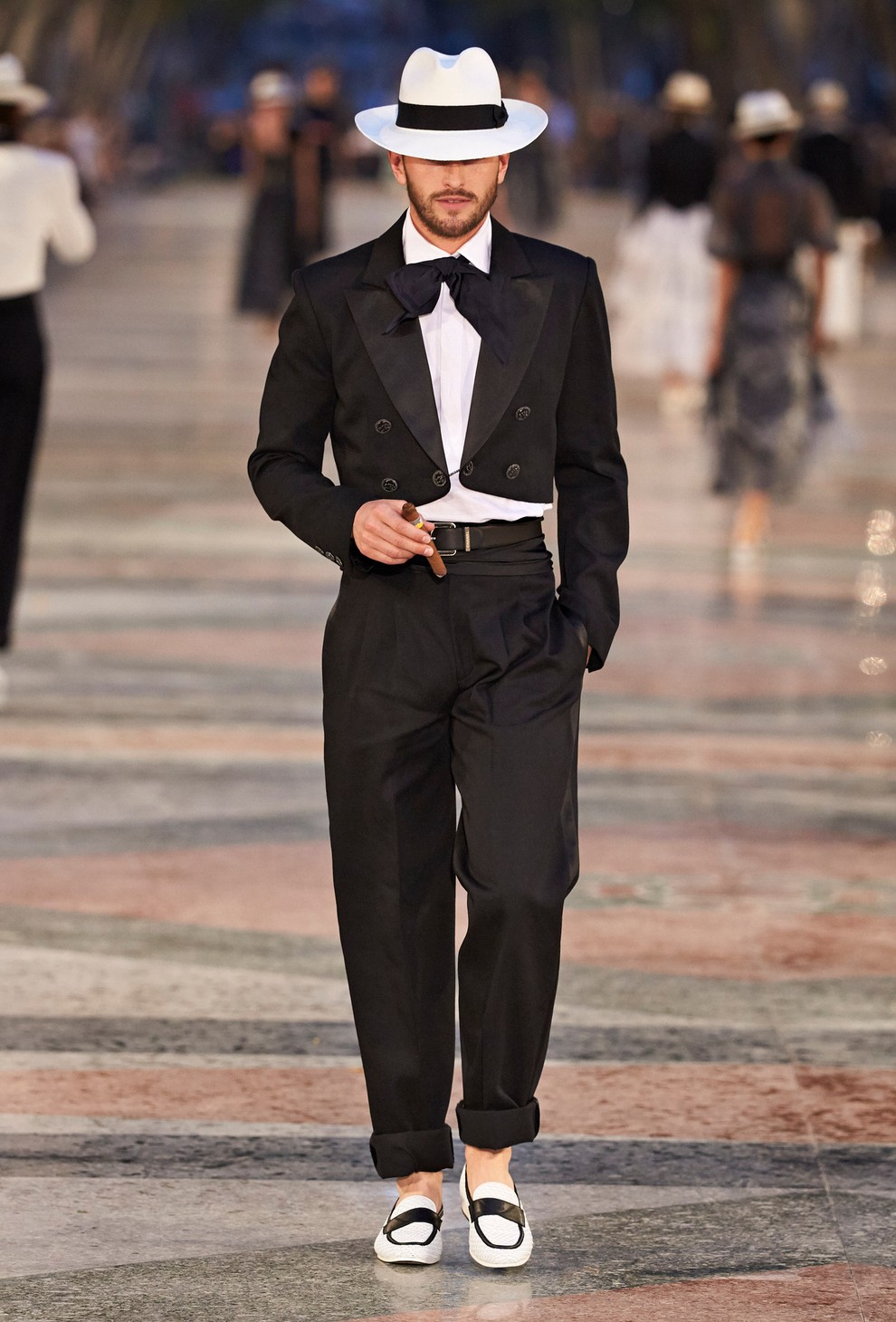 FOTO: Karl Lagerfeld je na Kubi predstavil Chanel 2016/17 Cruise kolekcijo