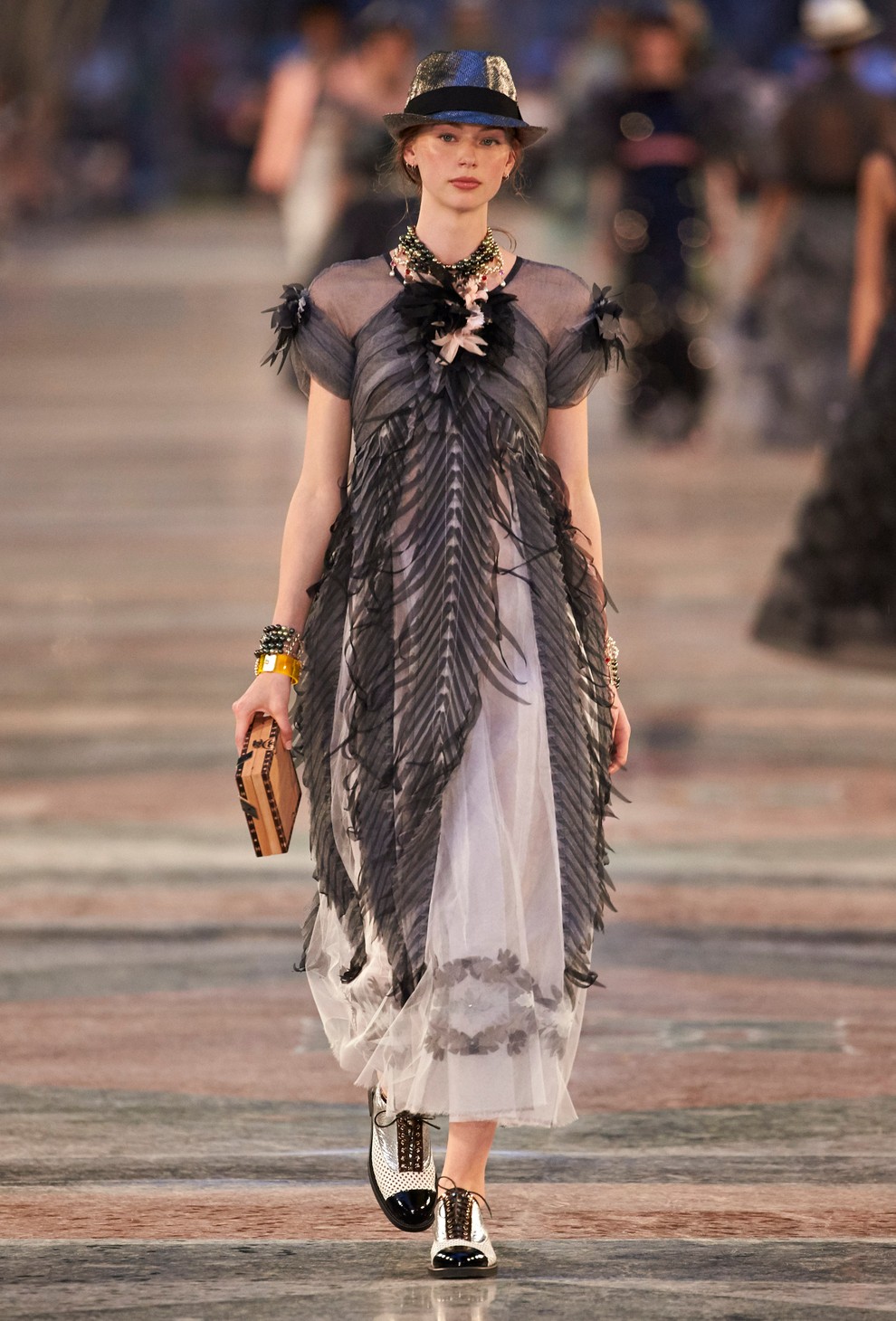 FOTO: Karl Lagerfeld je na Kubi predstavil Chanel 2016/17 Cruise kolekcijo