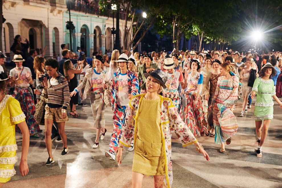 FOTO: Karl Lagerfeld je na Kubi predstavil Chanel 2016/17 Cruise kolekcijo