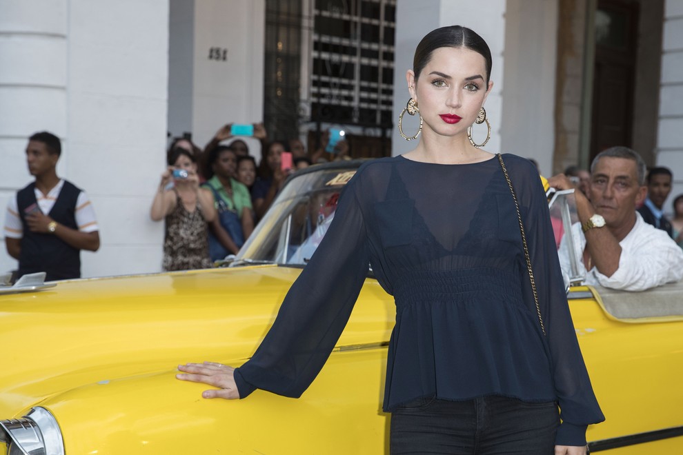 FOTO: Karl Lagerfeld je na Kubi predstavil Chanel 2016/17 Cruise kolekcijo