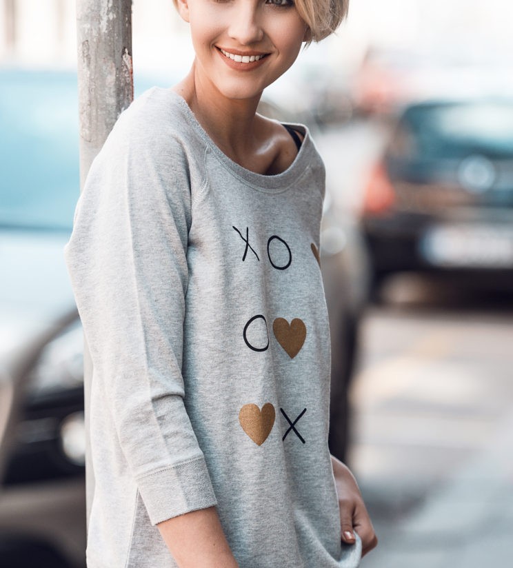 Lili & Roza Tees x Mashoni Studio: XOXO, 69,95 €