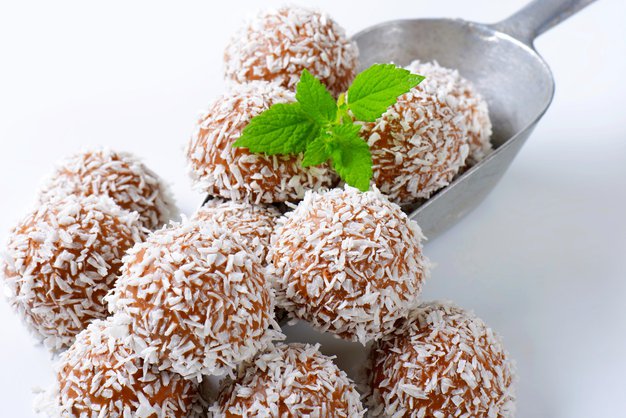 Elle recepti: Slastne kokosove kroglice - Foto: Profimedia