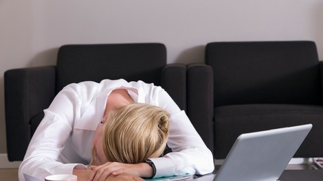 Sindrom kronične utrujenosti: 5 energijskih pasti in načini, kako se jim izogniti