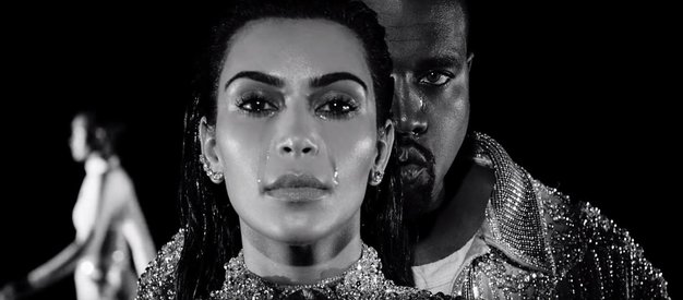 VIDEO: Kanye West v novem videospotu s Kim Kardashian »tuli z volkovi« - Foto: You Tube