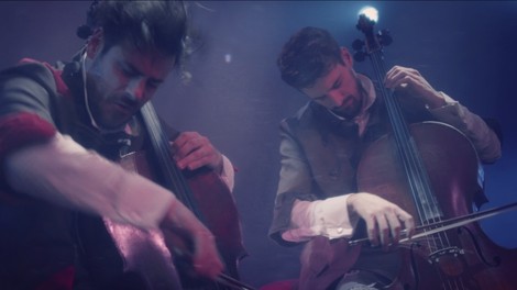 VIDEO: Morate videti nov videospot 2Cellos za skladbo Show must go on!