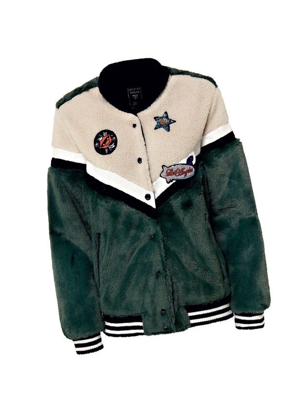 3 | Bomber Športna jakna, ki je svojo samostojno modno pot nadaljevala kot izpeljanka motoristične in kolidž jakne, je v …