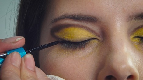 VIDEO: Ustvarite si svež in malo bolj drzen make up