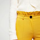 Ne veste, kako kombinirati rumene hlače? Kaj pravite na TOLE?