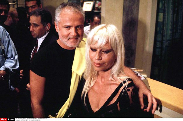 ZATO si Donatella Versace ne bo ogledala nove serije o smrti Giannija Versaceja! - Foto: profimedia